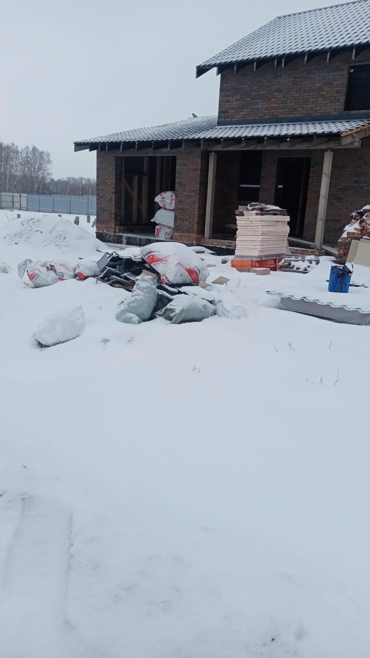 Фото Десятки новосибирских семей оплатили строительство коттеджей, но остались без жилья 4